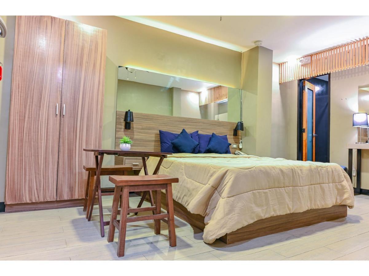 Capital O 890 Nami Hotel Tagaytay Tagaytay City Exterior foto