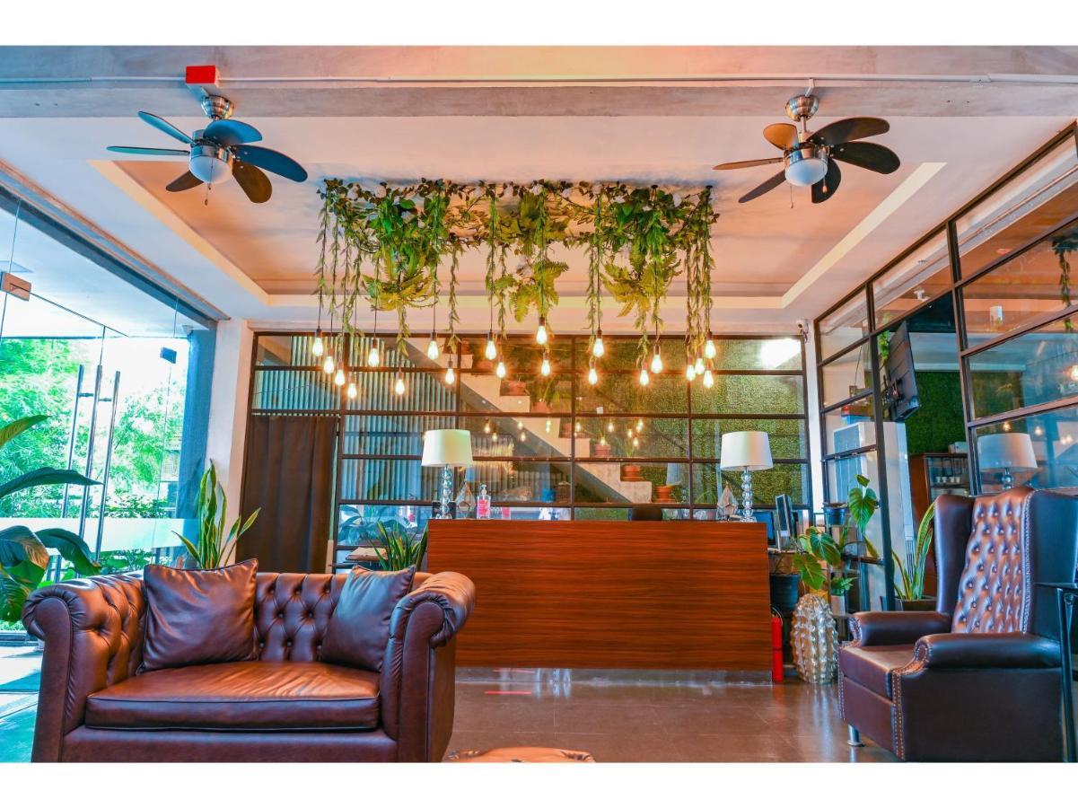 Capital O 890 Nami Hotel Tagaytay Tagaytay City Exterior foto